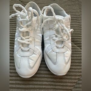 Nfinity cheer shoes-Never used! Size 5